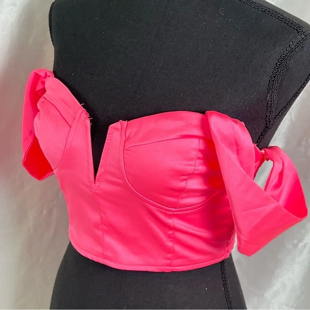 Superdown Neon Pink Off-Shoulder Satin Crop Top | XS | Y2K Party Vibes - Picture 5 of 7